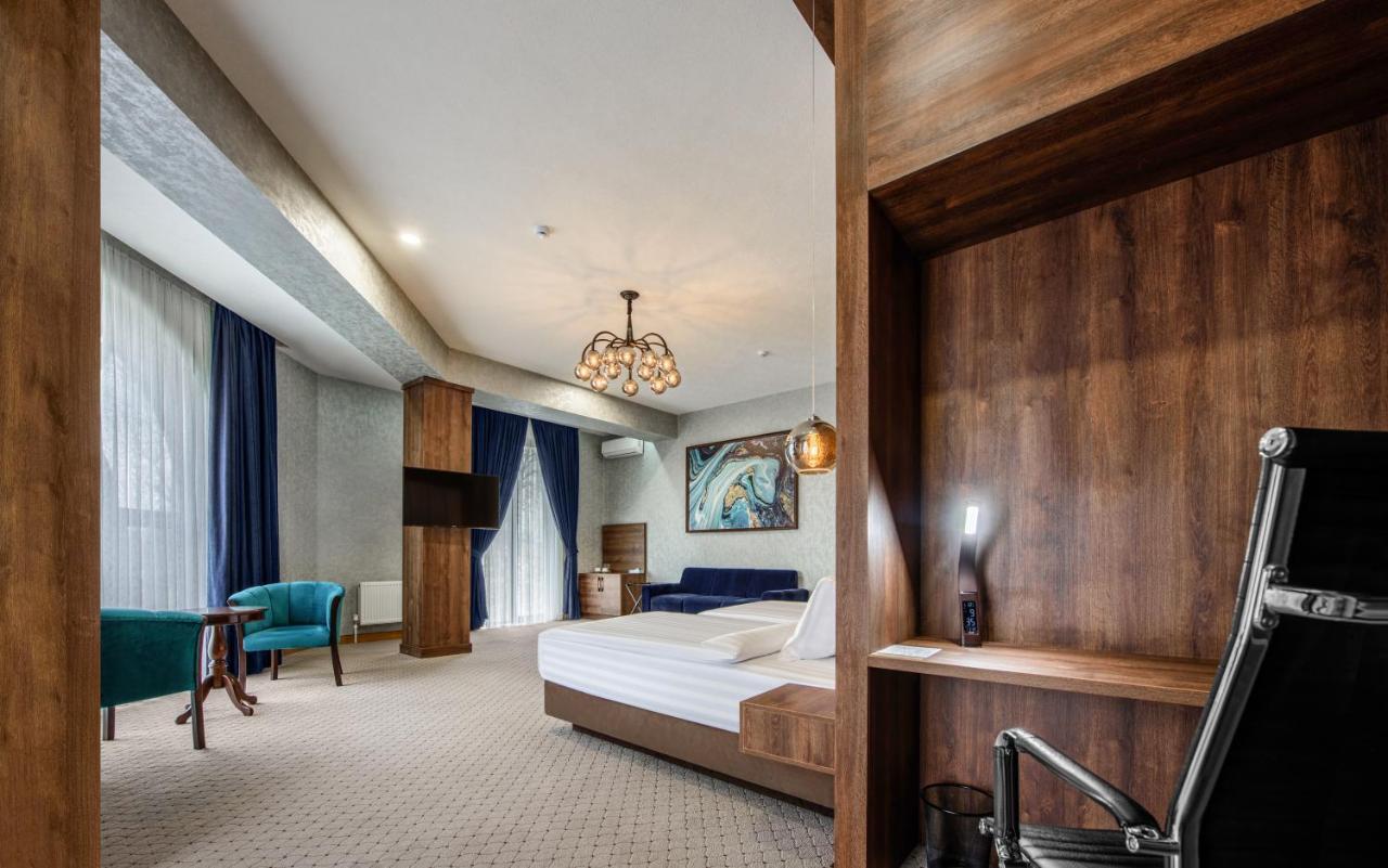 Corner Hotel Taşkent Dış mekan fotoğraf